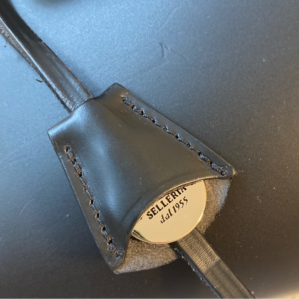 Boldrini Chic Black Leather Shoulder Bag - Picture 8 of 15